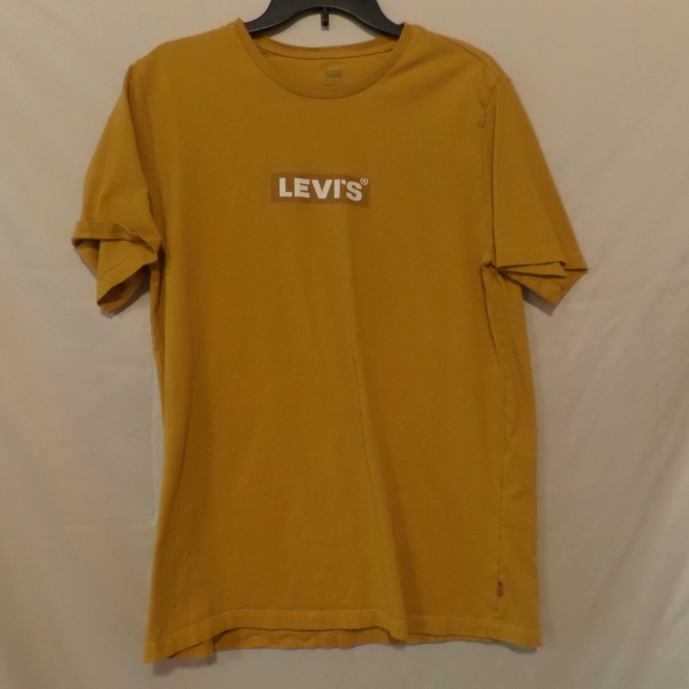 Levi’s Men’s Gold Short Sleeve T-Shirt – Size Large